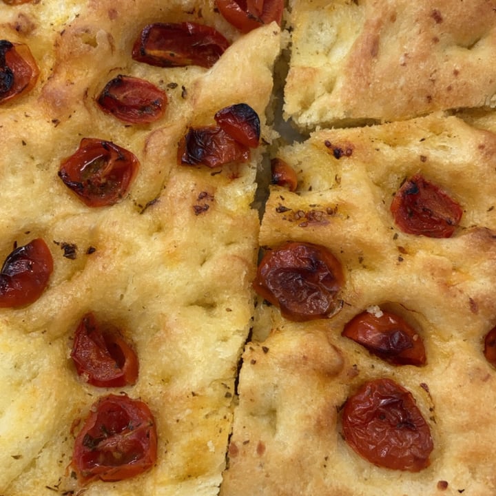 photo of Il Melograno Pasta Fresca e Gastronomia focaccia shared by @veganlove96 on  02 Jun 2022 - review