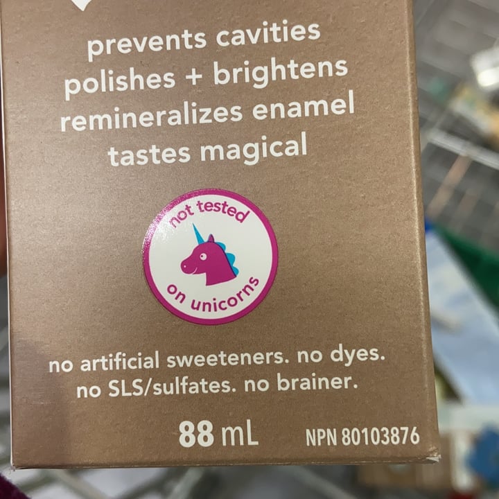 review photo of Hello Toothpaste - Unicorn Sparkle Fluoride shared by @vale2cq on 29 Aug 2021 - review