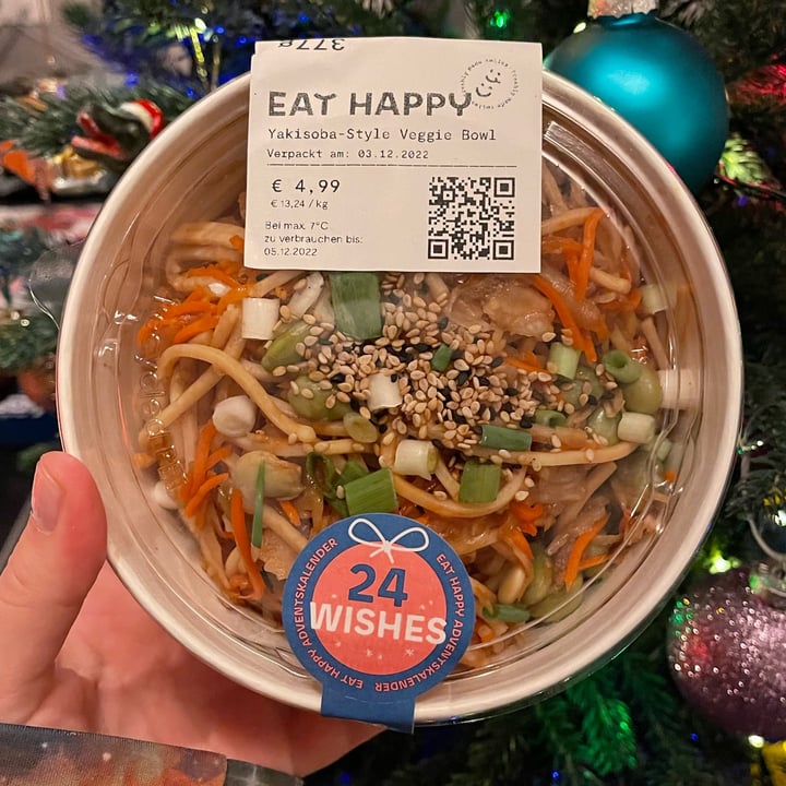photo of Eat Happy Yakisoba-Style Veggie Bowl shared by @anneeinhorn on  14 Dec 2022 - review