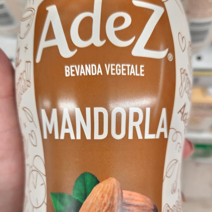 photo of AdeZ Bevanda vegetale alla mandorla shared by @steph22 on  04 Oct 2020 - review
