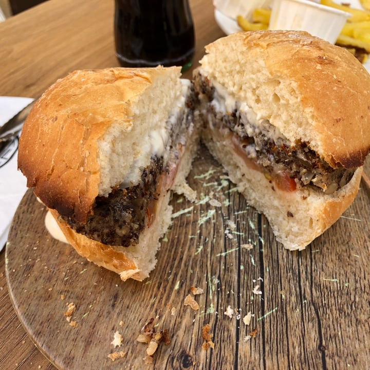 review photo of La Capital Burgers veganas shared by @fergc on 25 Jul 2021 - review