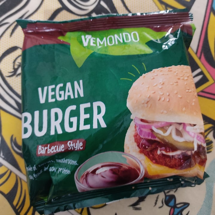 photo of Vemondo Burger vegan barbecue style shared by @yasminmosa on  11 Jan 2022 - review