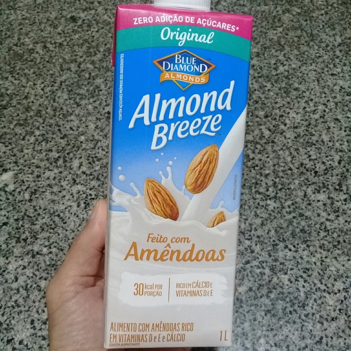 photo of Blue Diamond Almond Breeze shared by @souvegano on  30 May 2022 - review