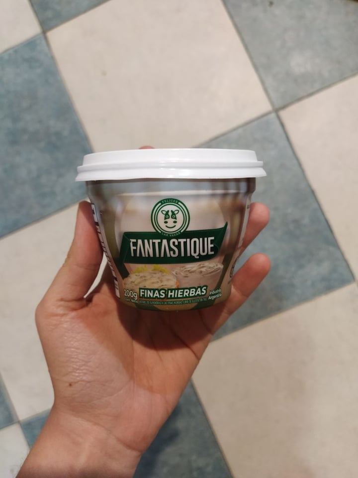 photo of Felices Las Vacas Queso Untable Fantastique Finas Hierbas shared by @celes on  31 Mar 2021 - review