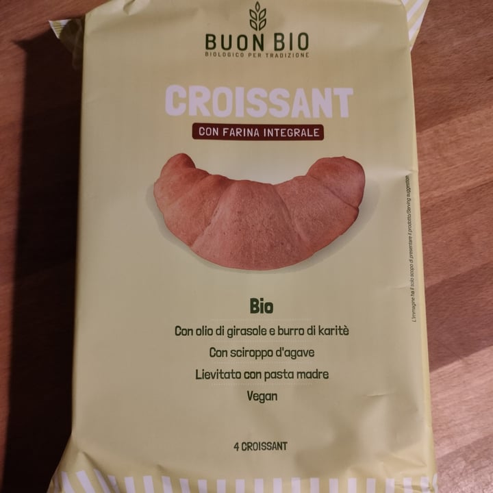 photo of Buon Bio Croissant Con Farina Integrale shared by @valesguotti on  18 Oct 2022 - review