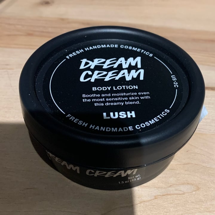 photo of LUSH Fresh Handmade Cosmetics Dream Cream shared by @allhess on  20 Jan 2022 - review