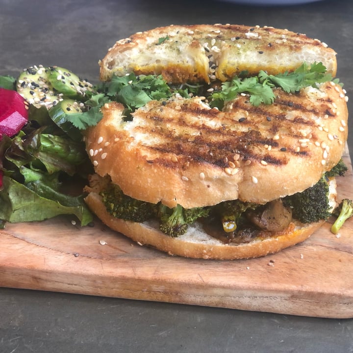 review photo of Inside Cafe Sándwich vegano shared by @palomaiturrizar on 03 Apr 2022 - review