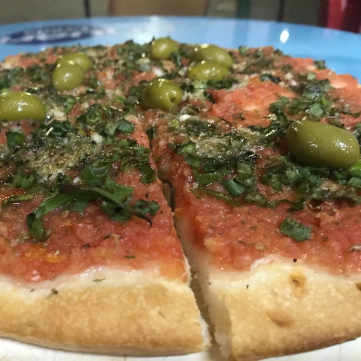 photo of Pizzas y Empanadas IL Giardino De Devoto Pizza De Cancha shared by @candelariex on  04 Sep 2021 - review