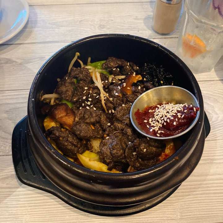 photo of Puti Vegan Cafe Bibimbap with Vegan Beef shared by @katelouisepowell on  28 Mar 2022 - review