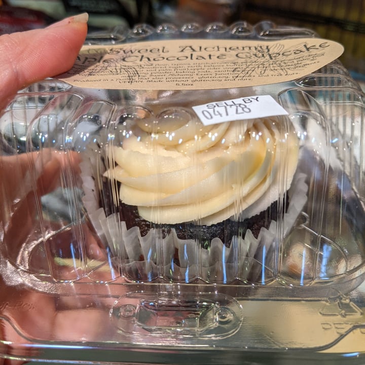review photo of Sweet Alchemy Maple Chocolate Cupcake shared by @alicexyl on 26 Apr 2021 - review