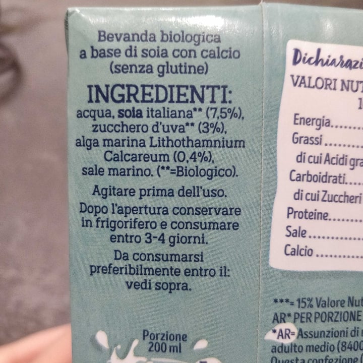 photo of Isolabio latte di soia con aggiunta di calcio shared by @gesakria on  12 Dec 2021 - review