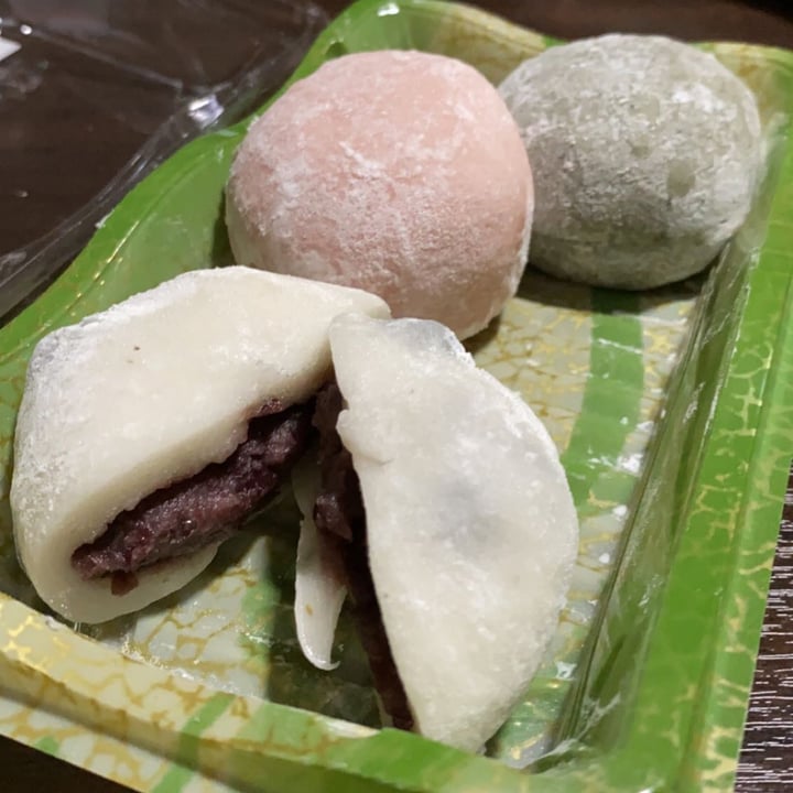 photo of DON DON DONKI Kusa Daifuku shared by @ceganmhoo on  13 Nov 2021 - review