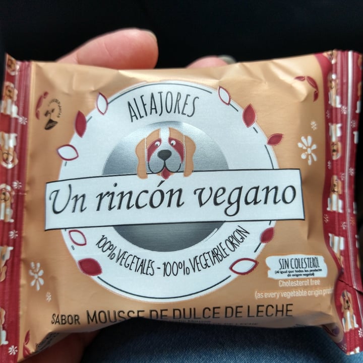 review photo of Un Rincón Vegano Alfajor sabor Mousse de Dulce de Leche shared by @alejasan on 18 Oct 2021 - review