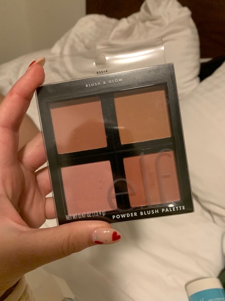 review photo of e.l.f. Cosmetics Blush and glow shared by @solebalsa on 31 Jan 2022 - review