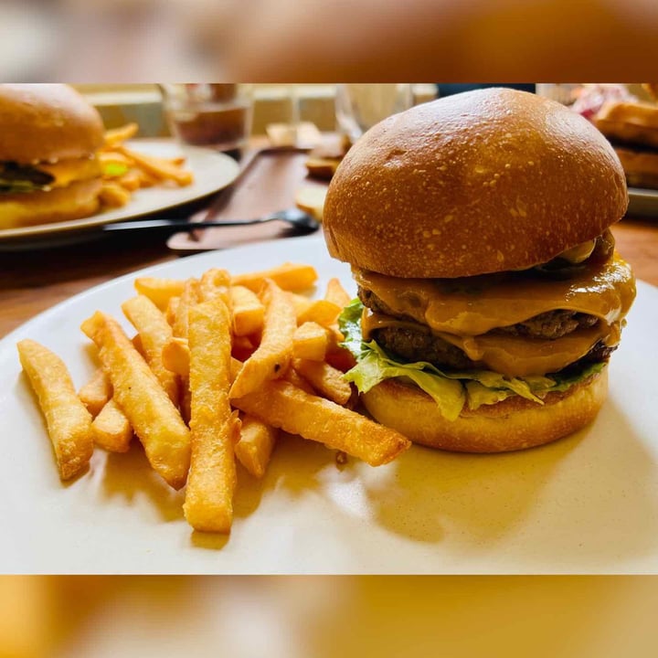 photo of Love Handle  Double Cheese Burguer shared by @luc1f3r on  08 Mar 2022 - review