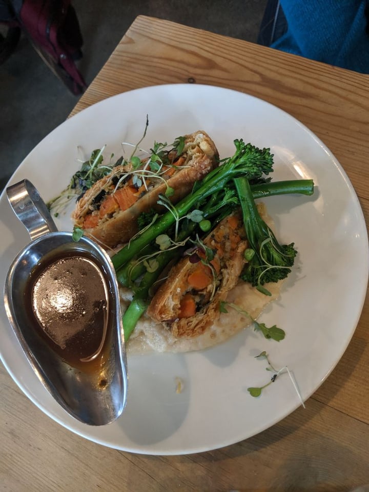 review photo of Bill's Welwyn Garden City Restaurant Carrot, Cashew Nut And Mushroom Wellington shared by @annaefenton on 05 Jan 2020 - review