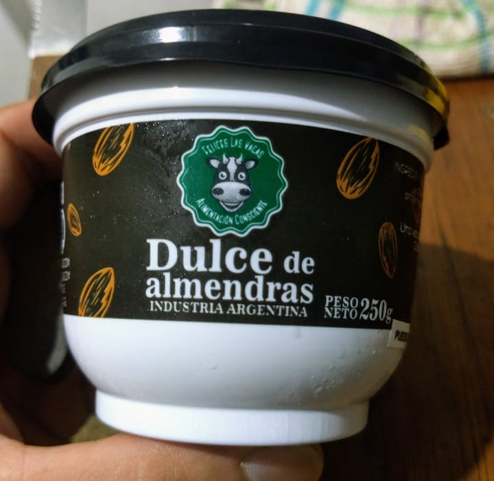 photo of Felices Las Vacas Untable de Almendras sabor Dulce de Leche shared by @tony on  06 Mar 2020 - review