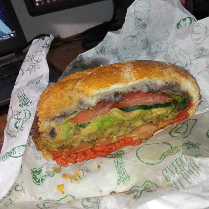 photo of Corazon Verde ♥ Vegano y Vegetariano Torta Cubana shared by @xbmeeena on  28 Feb 2022 - review