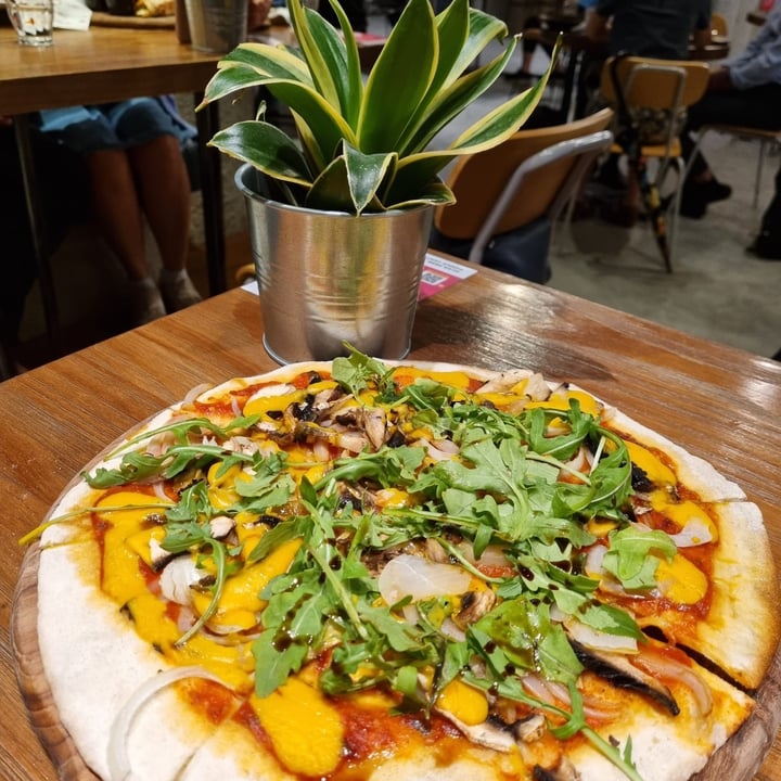review photo of Genius Central Singapore Mixed Mushroom Pizza (Veganized) shared by @itsmyting on 05 Mar 2022 - review