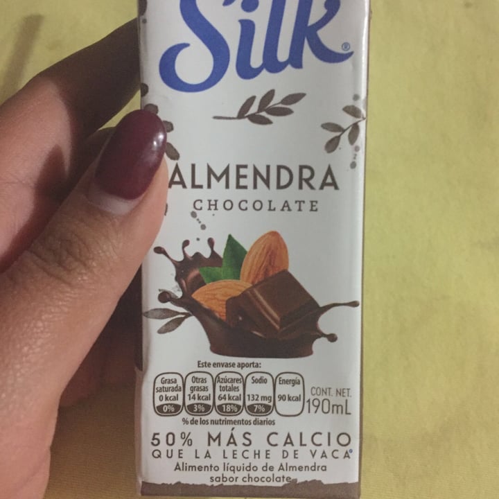 review photo of Silk Bebida de Almendra sabor Chocolate shared by @dlir26 on 09 Mar 2020 - review