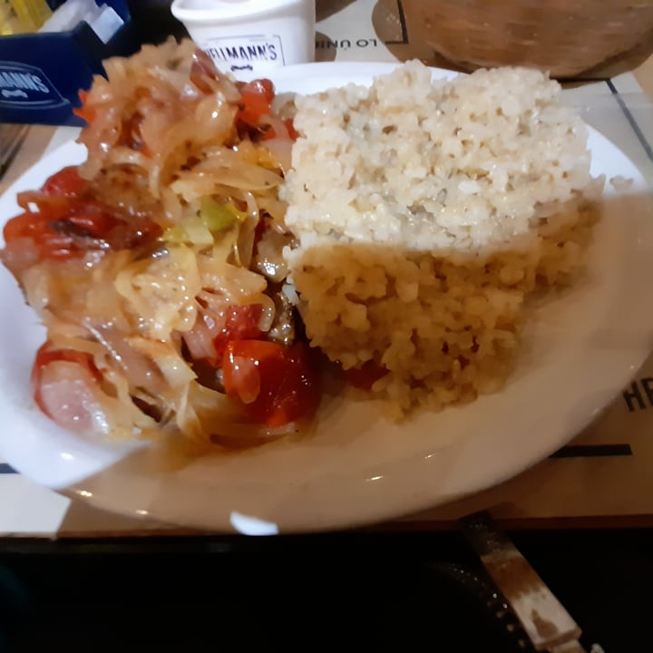 photo of Van Dyke Churrasquito de deitan con timbal de arroz shared by @emilcegt on  03 Mar 2022 - review