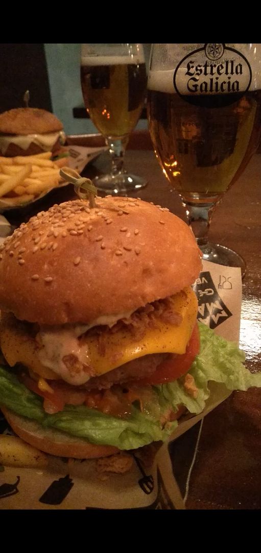 photo of Mad Mad Vegan Beyond burger shared by @robertosauvage on  20 Jan 2020 - review