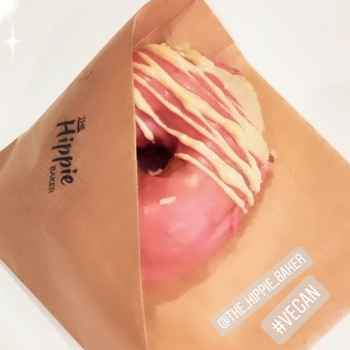photo of The Hippie Bakery Donut frambuesa shared by @nanoruru on  08 Sep 2021 - review