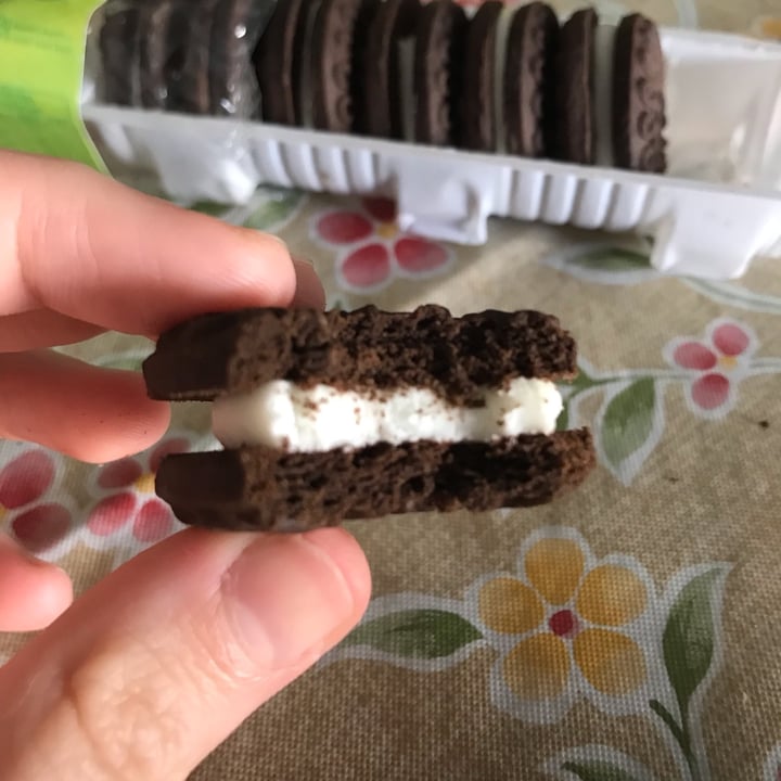 photo of Successo Black Cookies Rellenas Limón shared by @hipernova on  20 Dec 2021 - review