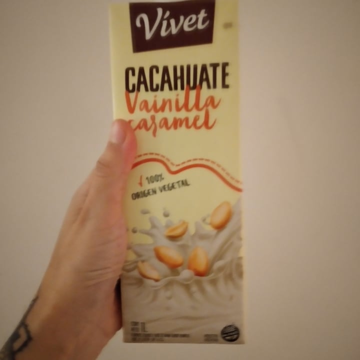 photo of Vívet Leche de Cacahuate sabor Vainilla Caramel shared by @soycomoelchileverde on  30 Apr 2021 - review