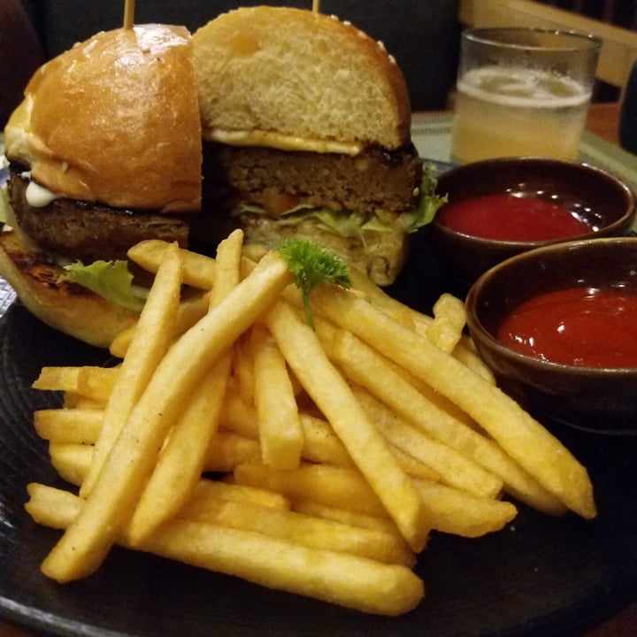 review photo of Andong Teras Restaurant The Vegetarian Burger shared by @namany on 04 Jun 2022 - review
