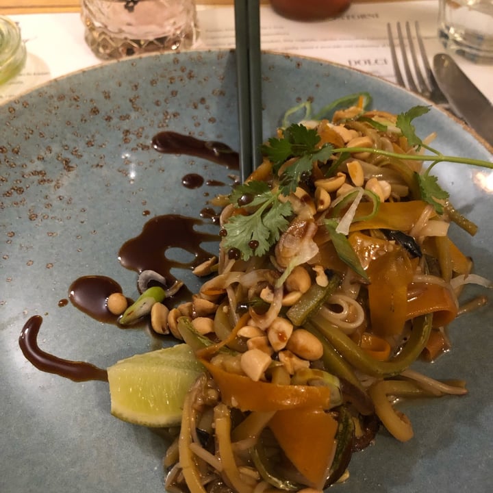 photo of Romeow Cat Bistrot Pad Thai shared by @mia211 on  01 Aug 2022 - review