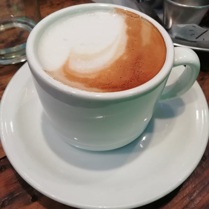 photo of Fifi Almacén Café con leche shared by @nanaesquivel on  27 Nov 2021 - review