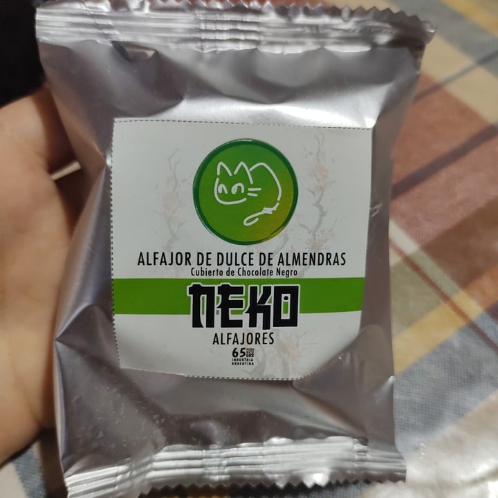 photo of Neko Alfajor De Dulce De Leche De Almendras shared by @belugentilo on  02 Oct 2021 - review