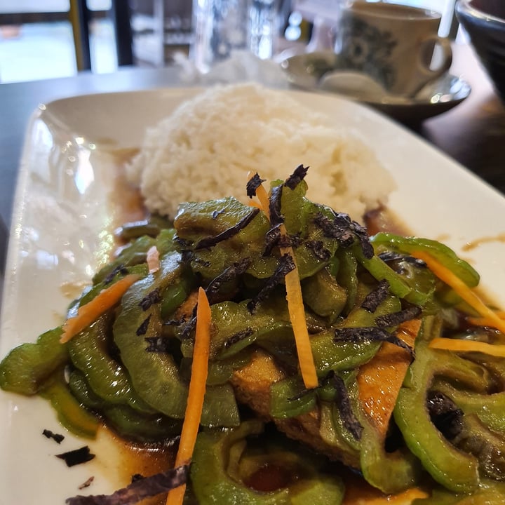 review photo of D' life Bittergourd and tofu with rice shared by @parismelody on 08 Feb 2021 - review