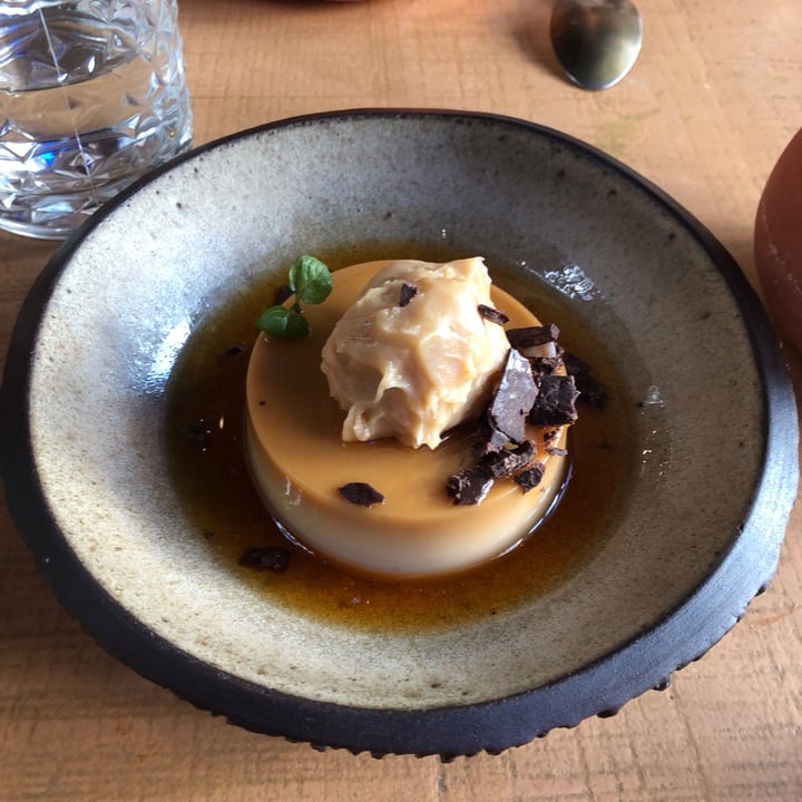 photo of Oleada Plant Based Flan De Coco Tostado shared by @juliaarena on  27 Jun 2022 - review