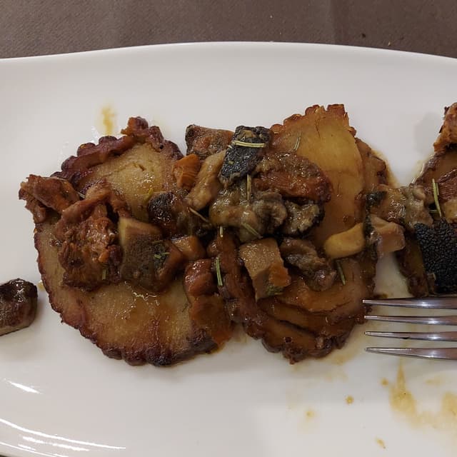 Photo of the dish “Arrosto di seitan con funghi”