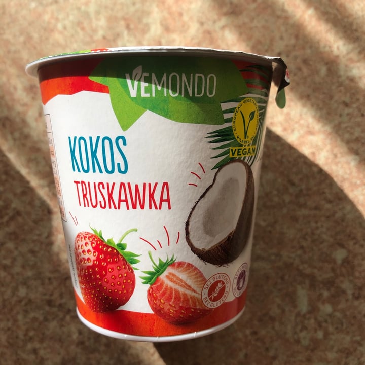 review photo of Vemondo Vemondo Strawberry yogurt shared by @lesionaire on 08 Oct 2021 - review