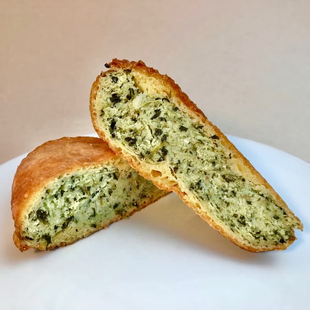 「Spinach Knish」の料理の写真