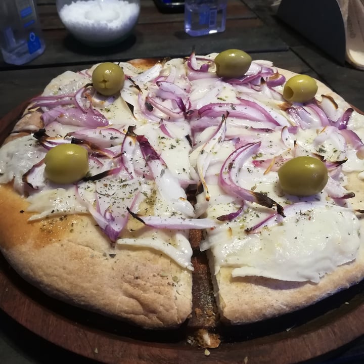 photo of NUVE - Vegan Food & Music Pizza Individual Fugazzeta shared by @juliastepanenko on  22 Oct 2021 - review