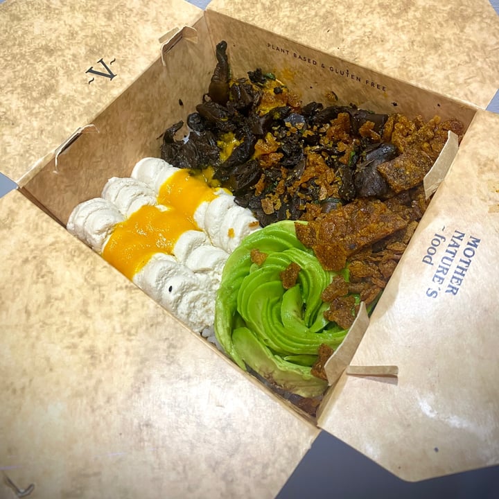 review photo of Let it V - Vegan Sushi Crunchy Poke shared by @majitosarasola on 16 Oct 2021 - review