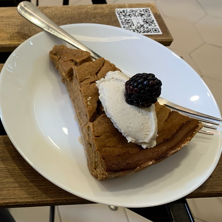 photo of Bunny's Deli Pumpkin pie shared by @elyqs on  08 Jan 2022 - review