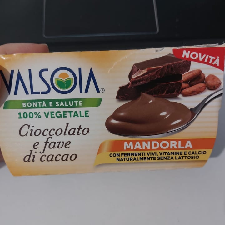 photo of Valsoia Yogurt Mandorla - Cioccolato e fave di cacao shared by @atlantis on  21 Apr 2022 - review