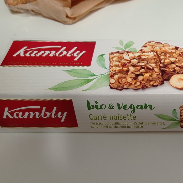 photo of Kambly Nusscarré shared by @cbvalent on  21 May 2022 - review