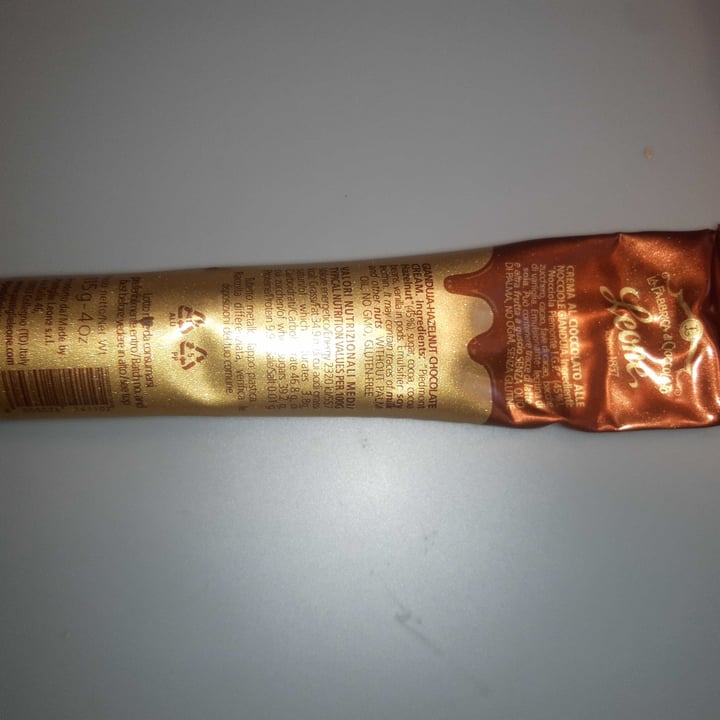 photo of La Fabbrica di Cioccolato Leone Gianduioso gianduiotto cremoso shared by @chiaramalandrino on  17 Apr 2022 - review