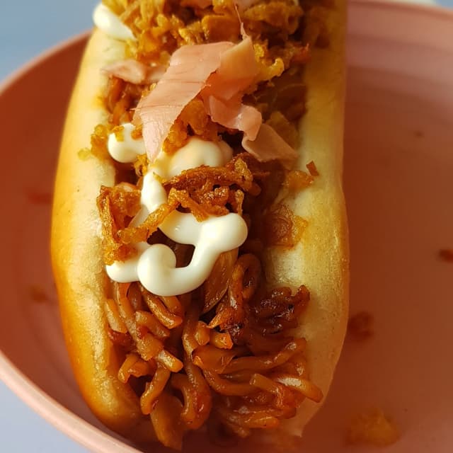 菜肴“Noodle Dog”的照片