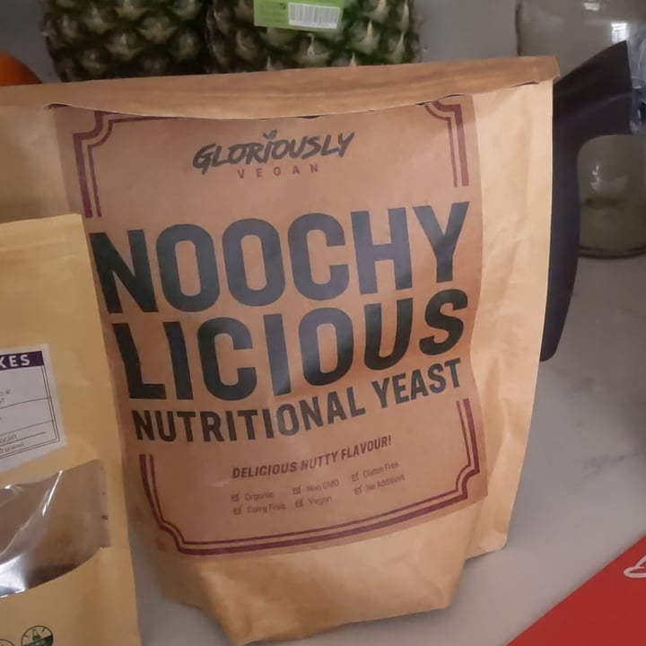 photo of Gloriously Vegan Noochy-licious Nutritional yeast shared by @basiliz on  02 May 2020 - review