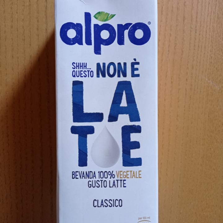 review photo of Alpro This is Not Milk Classic Questo Non è Late Classico shared by @miriamdalforno on 25 Jul 2022 - review