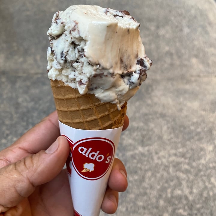 review photo of Aldos Puerto Cancun Helado de Stracciatella Vegano shared by @ricardopimentel on 07 Jun 2021 - review