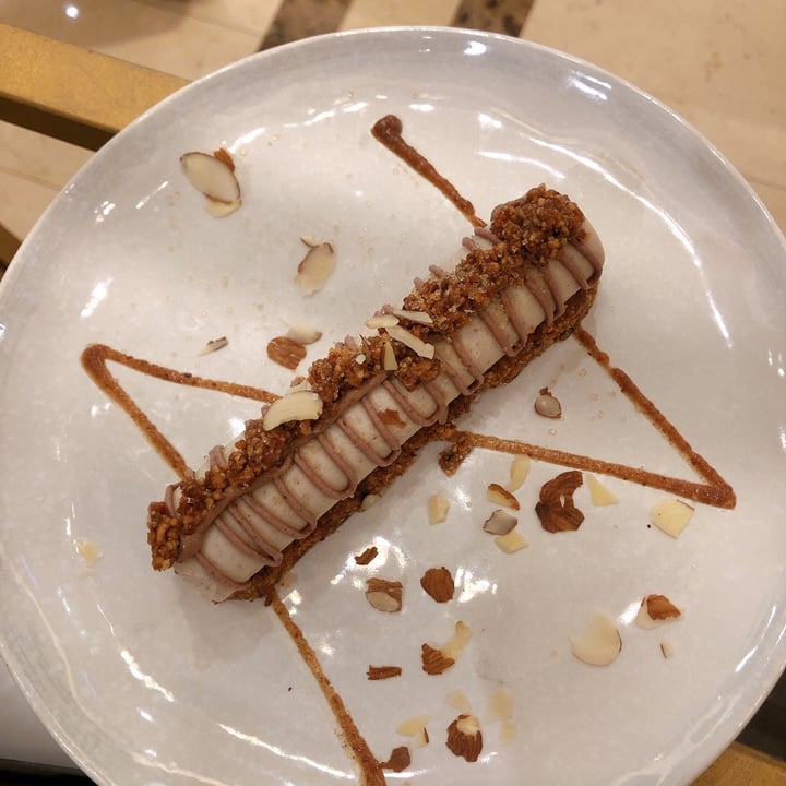 photo of Herbivore Vegan料理 烤杏仁焦糖海塩起士蛋糕 ROASTED ALMOND SALTED CARAMEL CHEESECAKE shared by @xxxiaxxx on  19 Feb 2021 - review