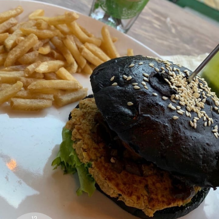 photo of Vegamo MX Hamburguesa de quinoa shared by @fridamabu on  23 Nov 2020 - review